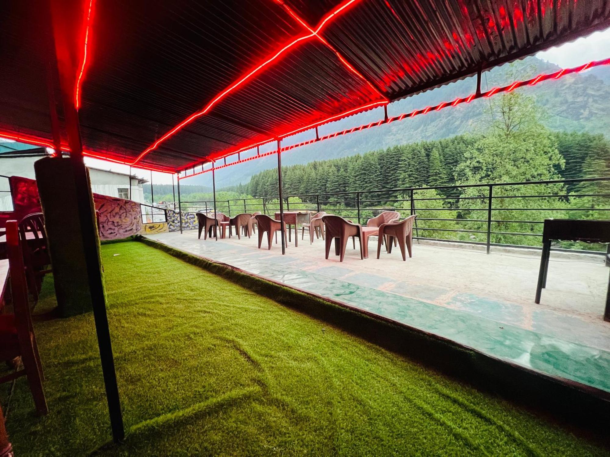 Hotel Green Link -#Near Volvo Bus Stand #Mountain View #River View #Open Terrace Manāli Exterior foto